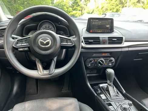 Used 2017 MAZDA MAZDA3 Sport FWD image 11