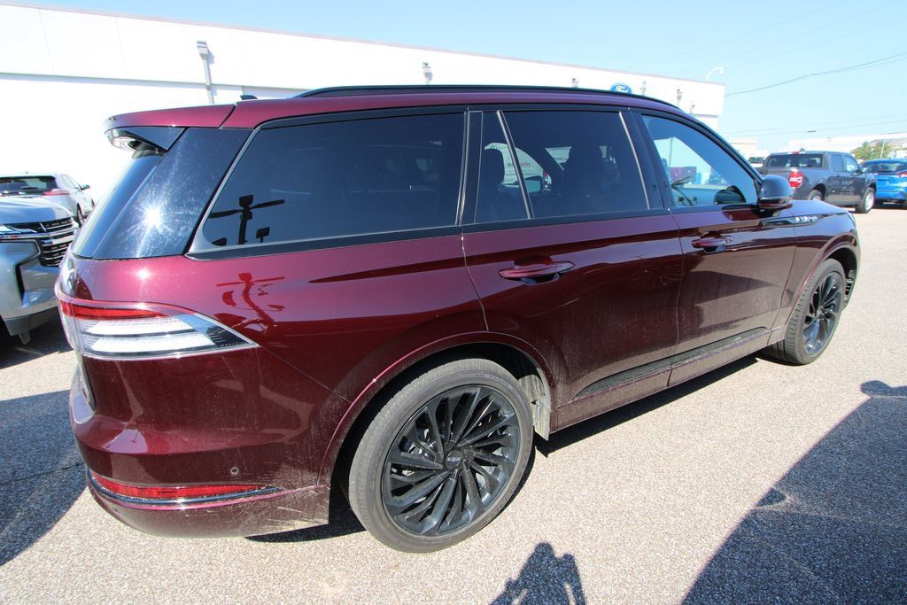 Used 2022 Lincoln Aviator Reserve w/ Equipment Group 201A AWD/4WD image 10