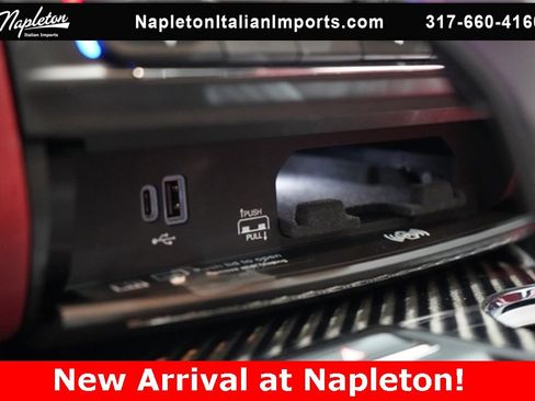 Used 2023 Maserati Quattroporte Trofeo image 31