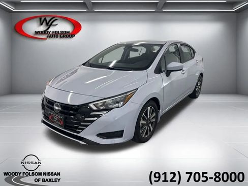Used 2025 Nissan Versa SV w/ Trunk Package FWD image 1