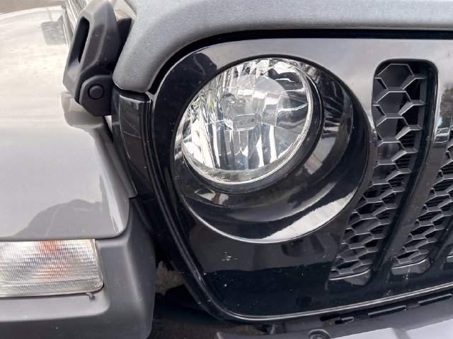 Used 2023 Jeep Gladiator Sport AWD/4WD image 12