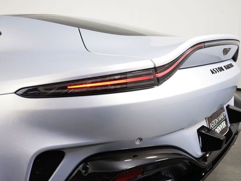 New 2026 Aston Martin V8 Vantage Base image 25