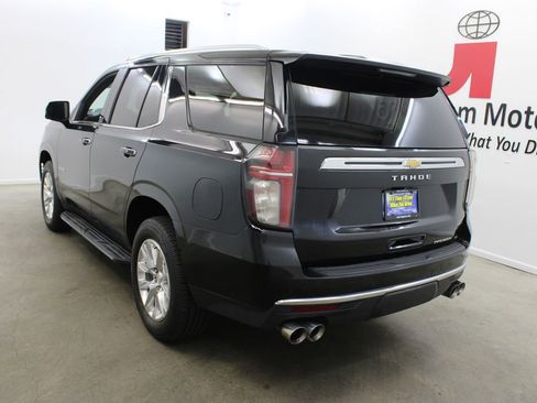 Used 2021 Chevrolet Tahoe Premier w/ Premium Package RWD image 3