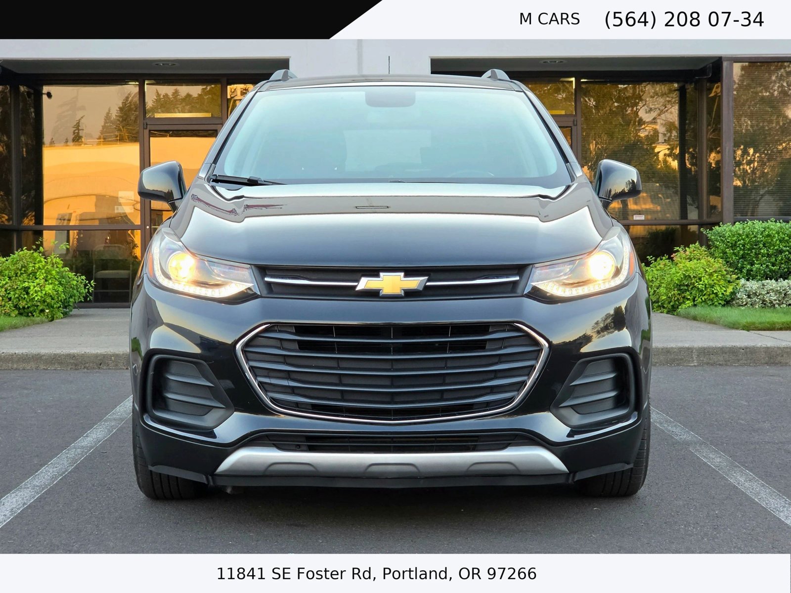 Used 2020 Chevrolet Trax LT w/ LT Convenience Package FWD image 3