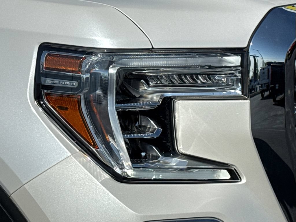 Used 2021 GMC Sierra 1500 Denali w/ Denali Ultimate Package AWD/4WD image 5