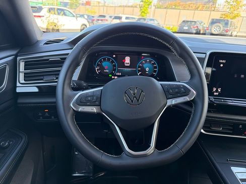 Certified 2026 Volkswagen Atlas Cross Sport SE AWD/4WD image 17