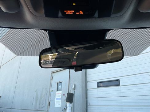 Used 2025 Toyota Corolla LE image 16