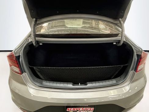 Used 2020 Hyundai Elantra SE w/ Cargo Package (C1) FWD image 18