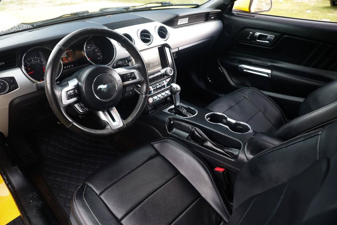 Used 2015 Ford Mustang Premium RWD image 4
