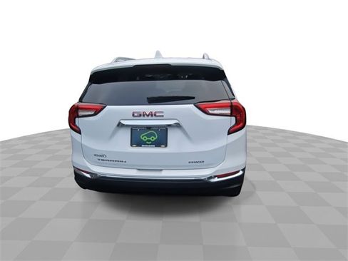Used 2024 GMC Terrain SLT image 7