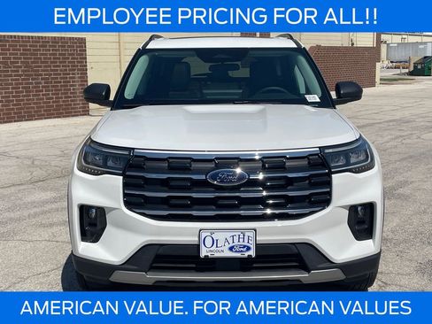 New 2026 Ford Explorer Active w/ Active Comfort Package AWD/4WD image 8