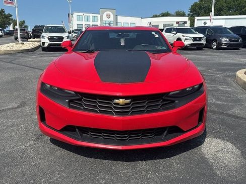 Used 2019 Chevrolet Camaro LT RWD image 2