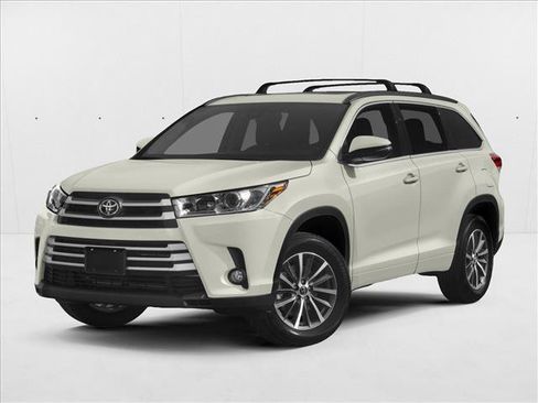 Used 2019 Toyota Highlander XLE FWD image 1