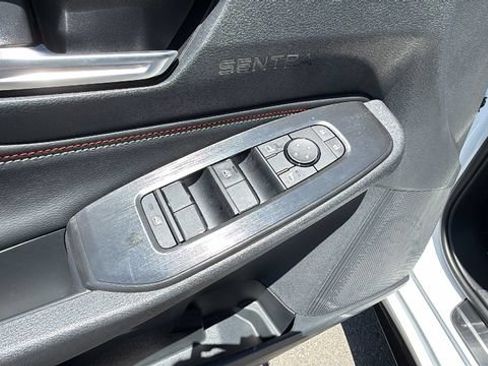 New 2026 Nissan Sentra SR w/ Floor Mat Package FWD image 20