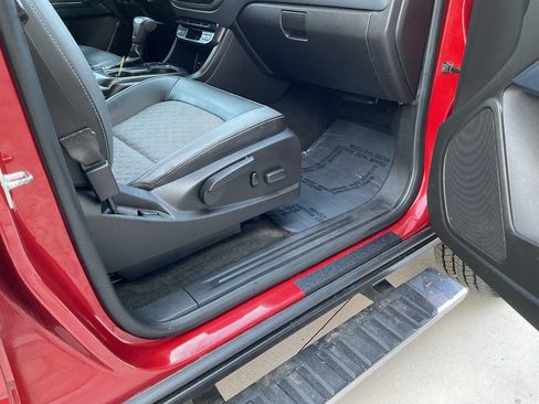 Used 2015 Chevrolet Colorado Z71 image 41