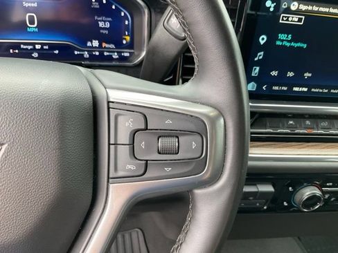 Used 2025 Chevrolet Silverado 1500 LT AWD/4WD image 12
