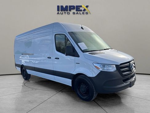 Used 2024 Mercedes-Benz eSprinter 170 Cargo image 7