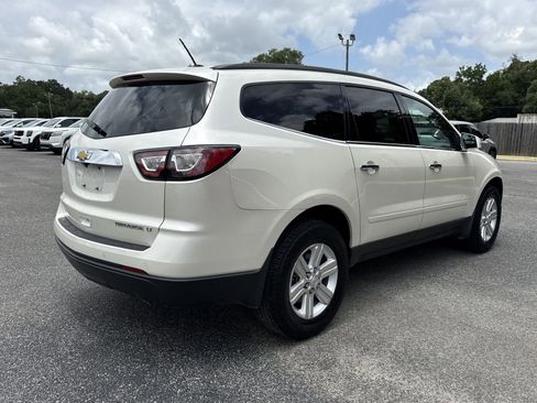 Used 2014 Chevrolet Traverse LT FWD image 6
