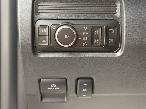 Used 2025 Ford F350 Platinum w/ Tremor Off-Road Package AWD/4WD image 10