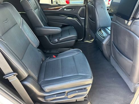 Used 2021 Cadillac Escalade Premium Luxury w/ Performance Package RWD image 18