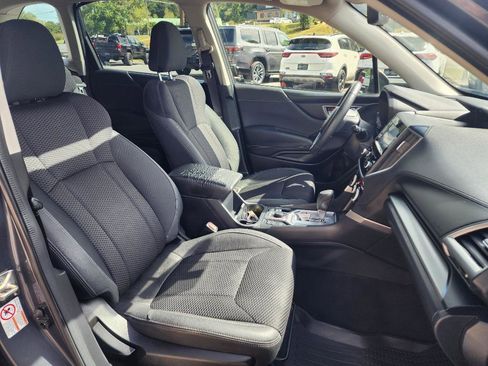 Used 2020 Subaru Forester Premium image 12