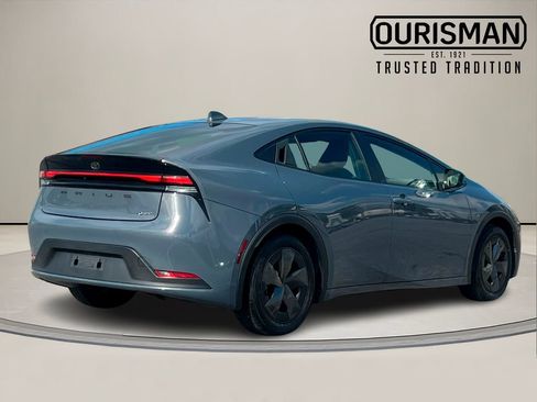 Used 2024 Toyota Prius LE image 5