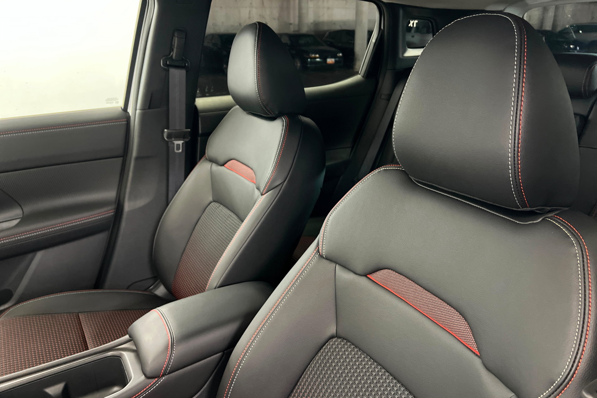 New 2026 Nissan Kicks SR w/ Cold Weather Package FWD image 16