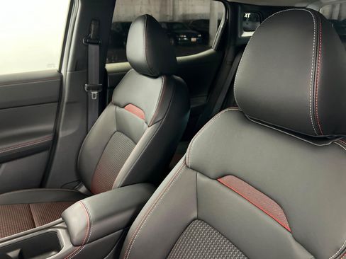 New 2026 Nissan Kicks SR w/ Cold Weather Package FWD image 16