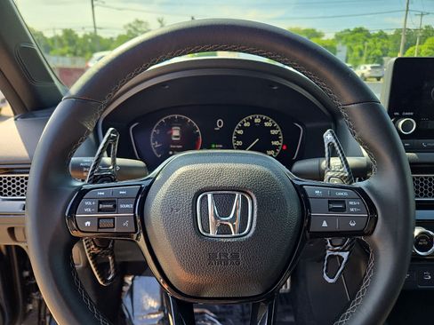 Used 2025 Honda Civic Sport image 19