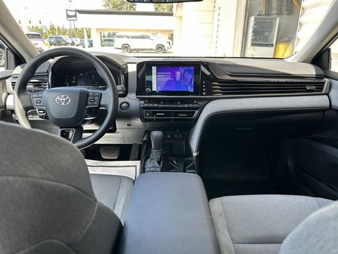 Used 2026 Toyota Camry LE FWD image 15