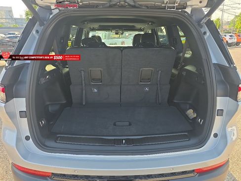 Used 2025 Jeep Grand Cherokee L Altitude RWD image 20
