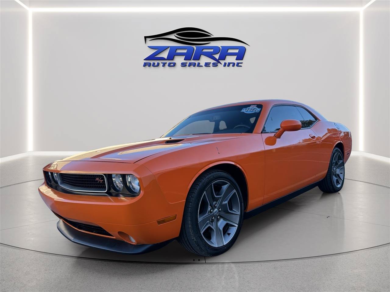 Used 2012 Dodge Challenger R/T RWD image 3