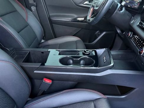 Certified 2025 Chevrolet Equinox RS w/ Safety and Technology Package FWD image 19