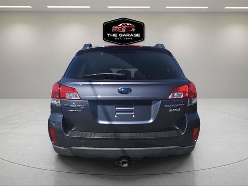 Used 2014 Subaru Outback 2.5i Premium AWD/4WD image 5