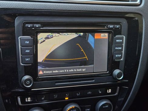 Used 2015 Volkswagen Jetta GLI SE FWD image 17