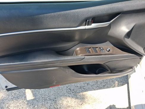 Used 2023 Toyota Camry SE image 13