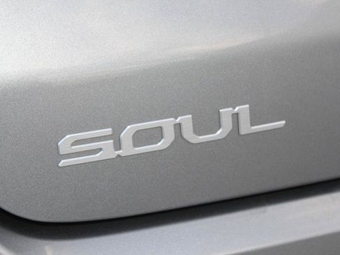 Used 2023 Kia Soul EX FWD image 19