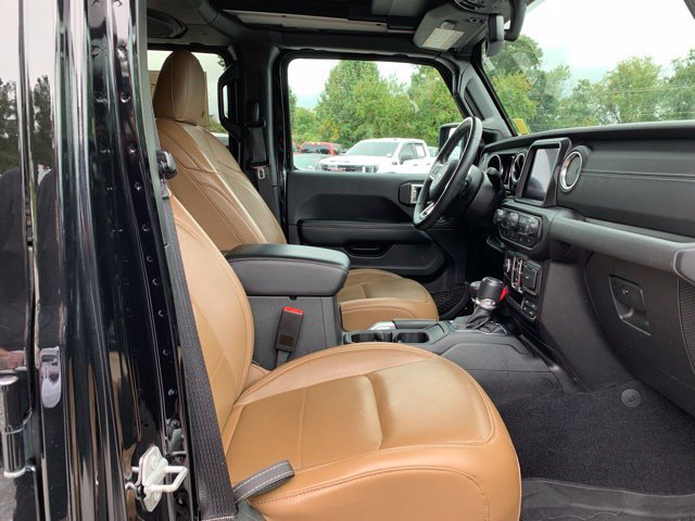 Used 2022 Jeep Wrangler Unlimited Sahara AWD/4WD image 27