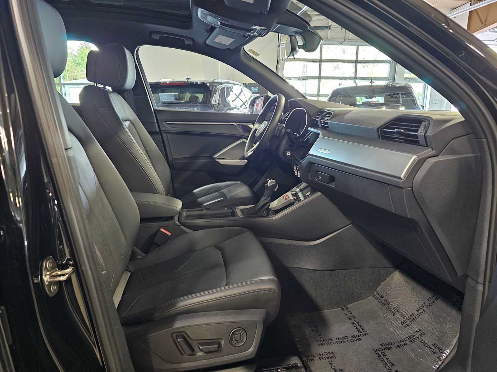 Used 2025 Audi Q3 2.0T Premium AWD/4WD image 10