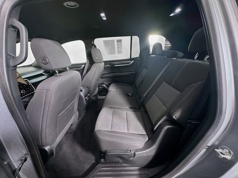 Used 2025 GMC Acadia Elevation image 26