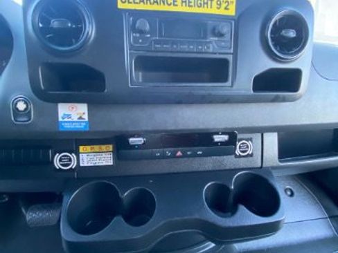 Used 2019 Mercedes-Benz Sprinter 170 image 17