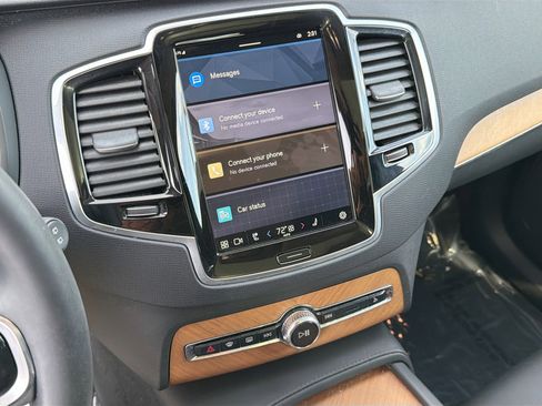 Used 2023 Volvo XC90 B6 Plus image 28