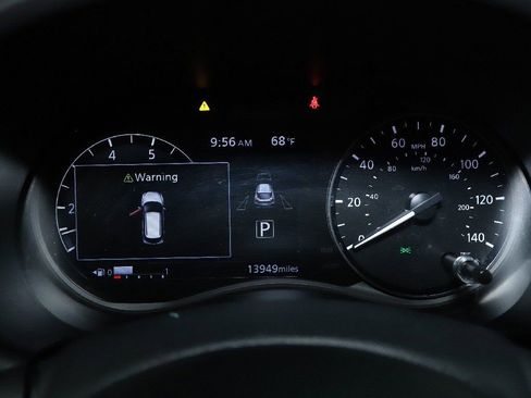 Certified 2024 Nissan Kicks SV image 25