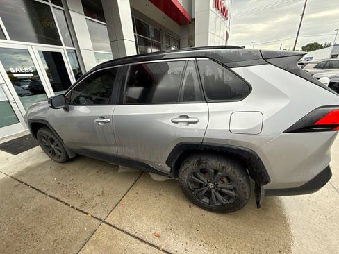 Used 2023 Toyota RAV4 XSE AWD/4WD image 8