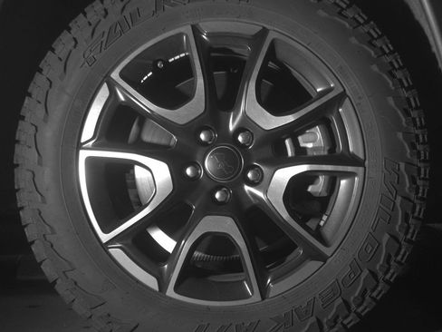 Used 2025 Jeep Compass Trailhawk image 13