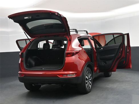 Used 2017 Kia Sportage EX image 21