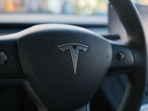 Used 2023 Tesla Model 3 Standard Range RWD image 44