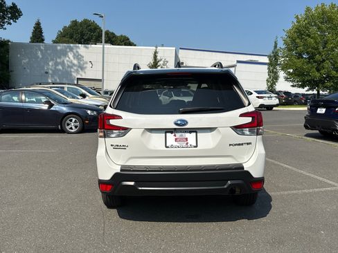 Certified 2024 Subaru Forester Premium AWD/4WD image 5