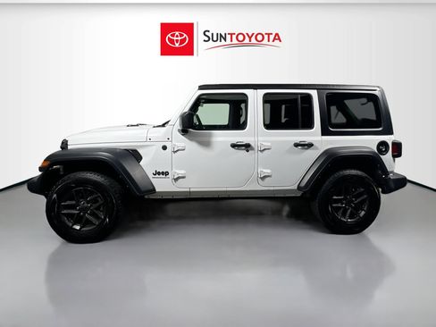 Used 2024 Jeep Wrangler Sport S image 6