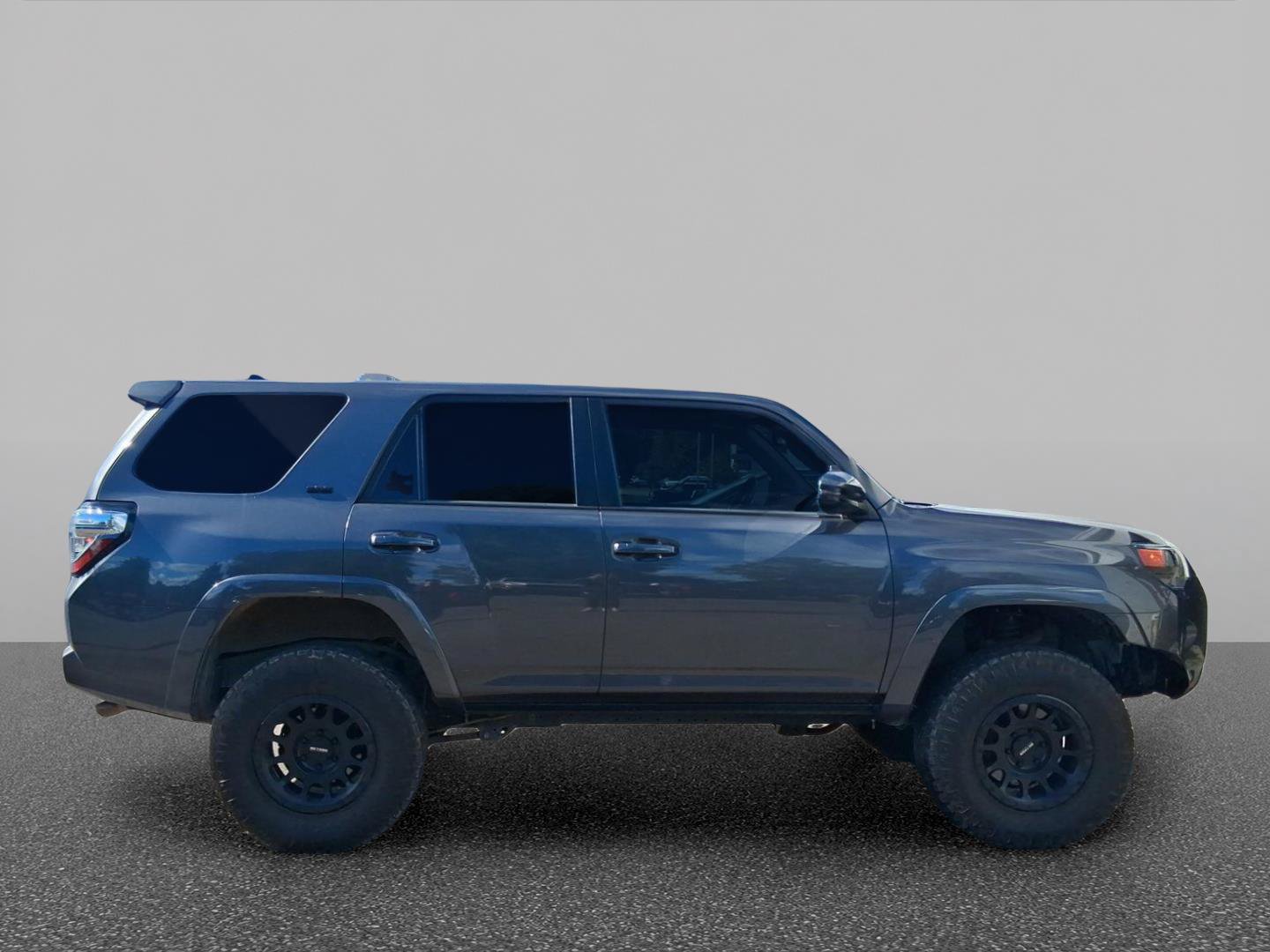 Used 2023 Toyota 4Runner SR5 Premium AWD/4WD image 3